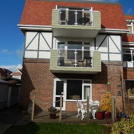 Gables Court Holiday Apartments Swanage Bagian luar foto