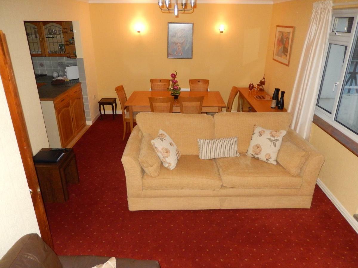 Gables Court Holiday Apartments Swanage Bagian luar foto